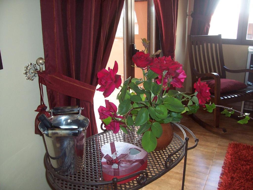 Laurel De La Reina Bed & Breakfast - Boutique La Zubia  Buitenkant foto