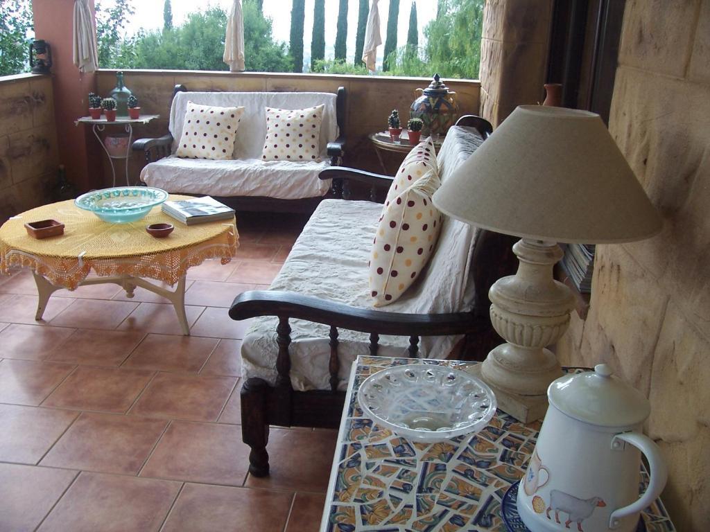 Laurel De La Reina Bed & Breakfast - Boutique La Zubia  Buitenkant foto