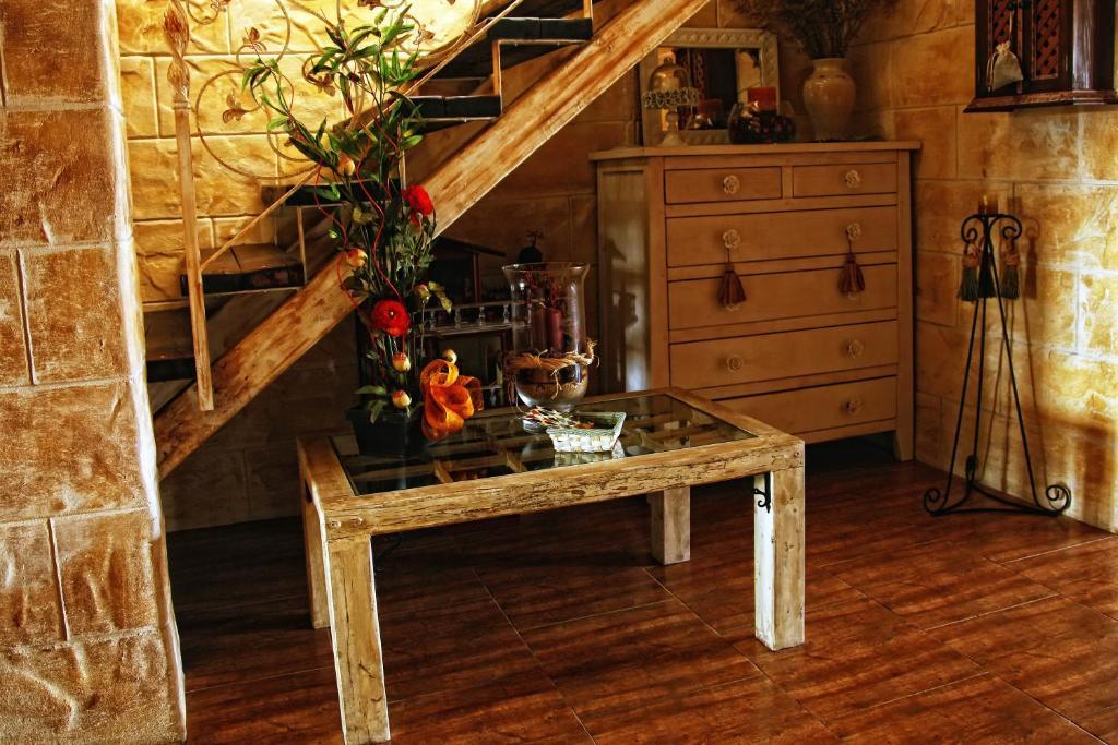 Laurel De La Reina Bed & Breakfast - Boutique La Zubia  Buitenkant foto