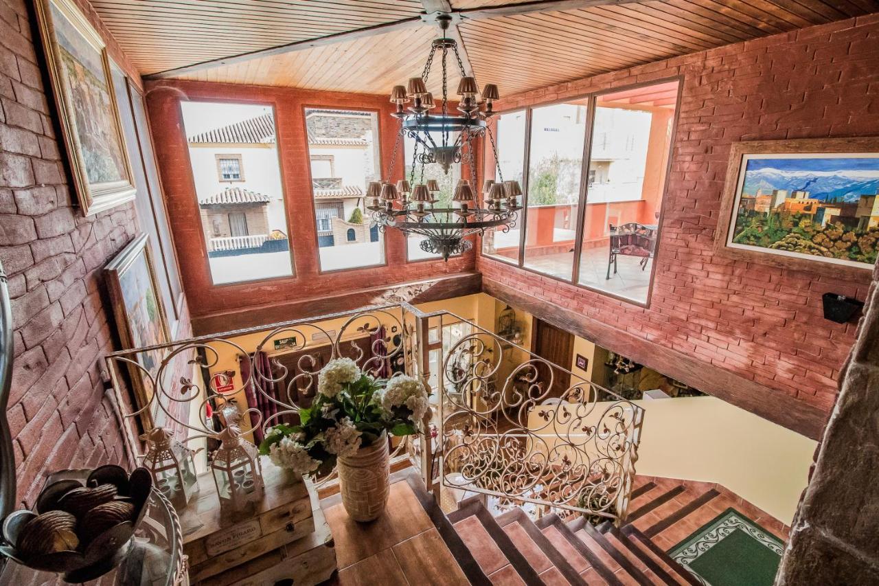 Laurel De La Reina Bed & Breakfast - Boutique La Zubia  Buitenkant foto