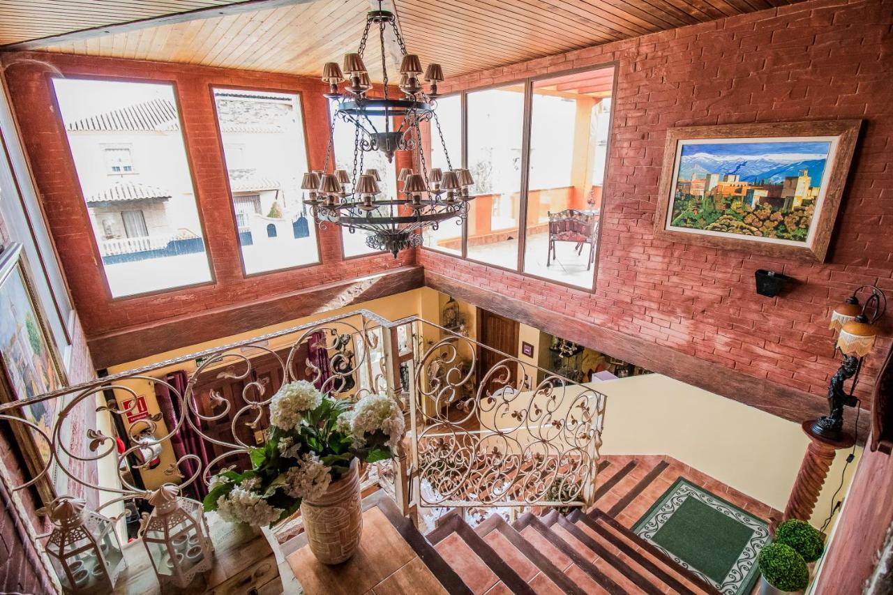Laurel De La Reina Bed & Breakfast - Boutique La Zubia  Buitenkant foto