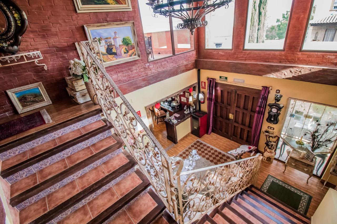 Laurel De La Reina Bed & Breakfast - Boutique La Zubia  Buitenkant foto