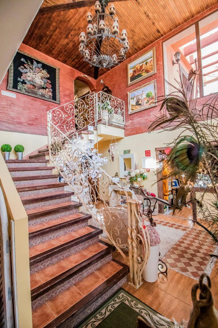 Laurel De La Reina Bed & Breakfast - Boutique La Zubia  Buitenkant foto