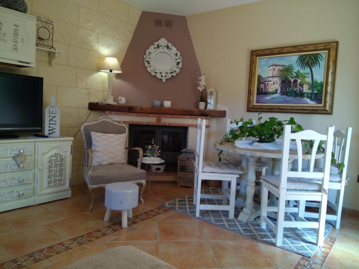 Laurel De La Reina Bed & Breakfast - Boutique La Zubia  Buitenkant foto